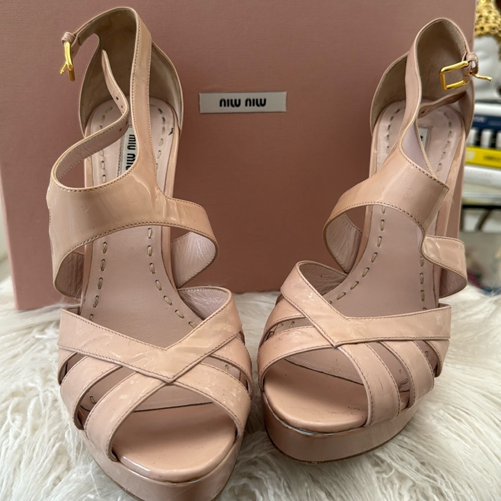 Mui Mui Platform Sandals Vernice Cipria Size 39 1/2